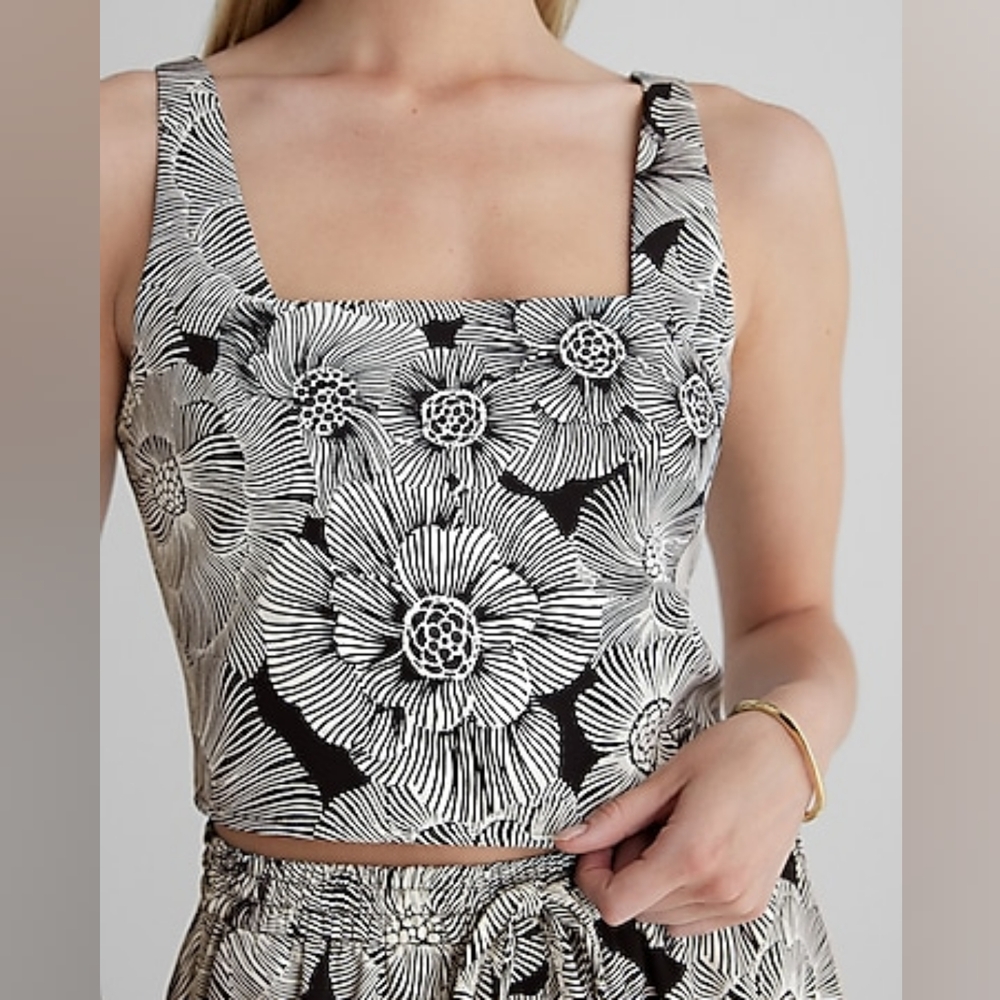 Floral Square Neck Cropped Tank